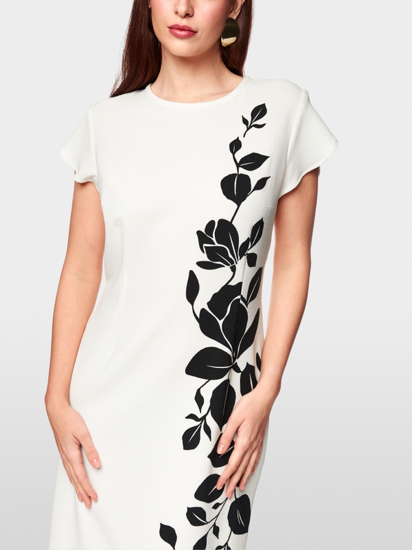 Elegant dress with floral print
