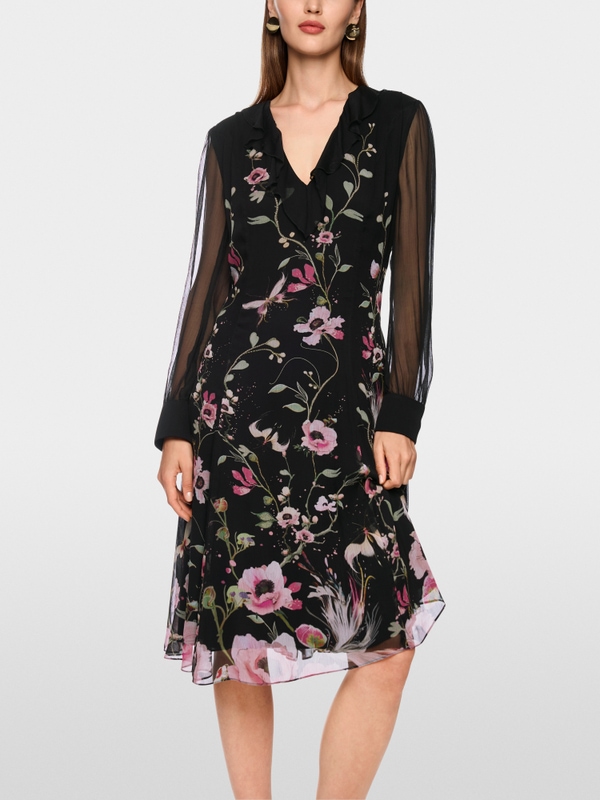 Luftiges Kleid mit Blumenmuster