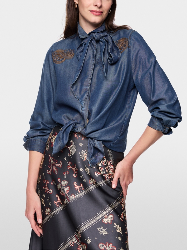 Bestickte Jeansbluse "Rethink Together"