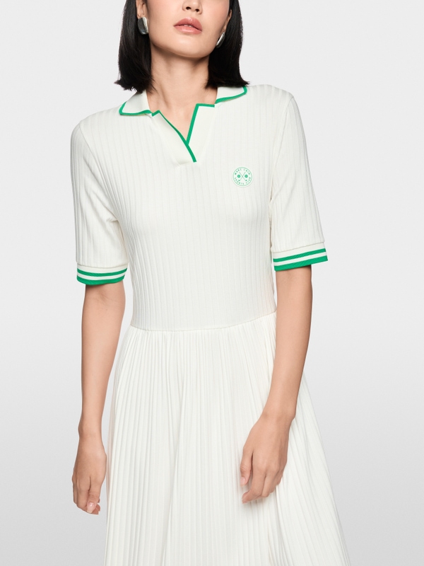 Dress made from stretch viscose