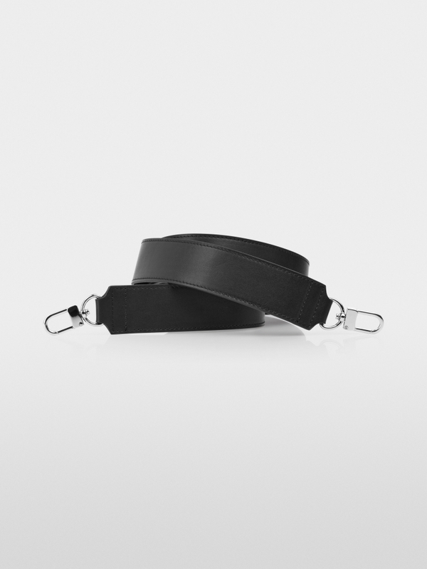Handbag with fringes