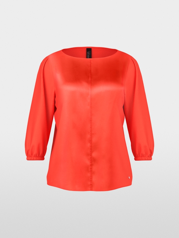 Feminine blouse in pure silk