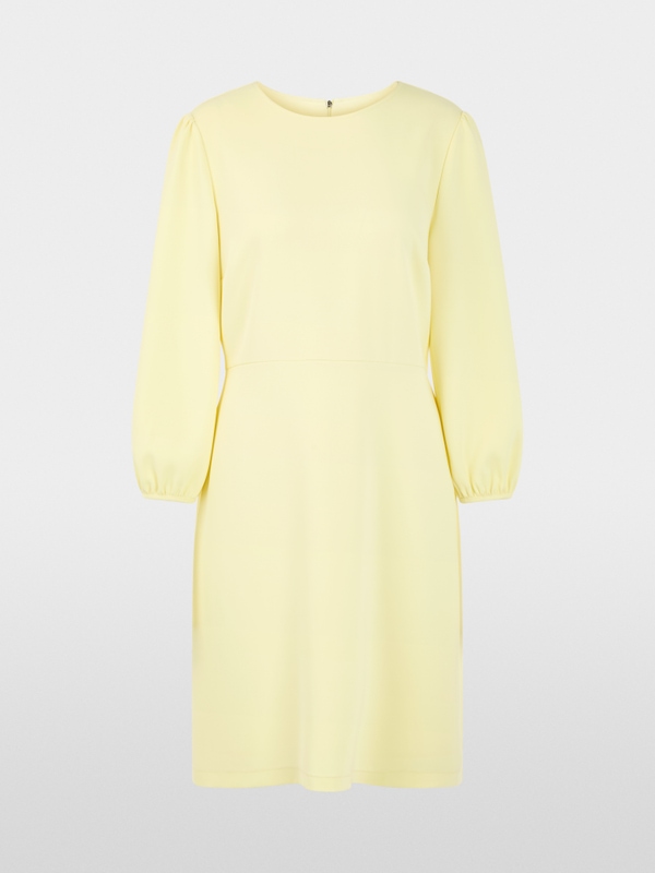 Fitted dress with round neck