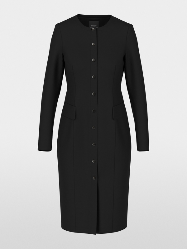 Fitted dress with buttoning