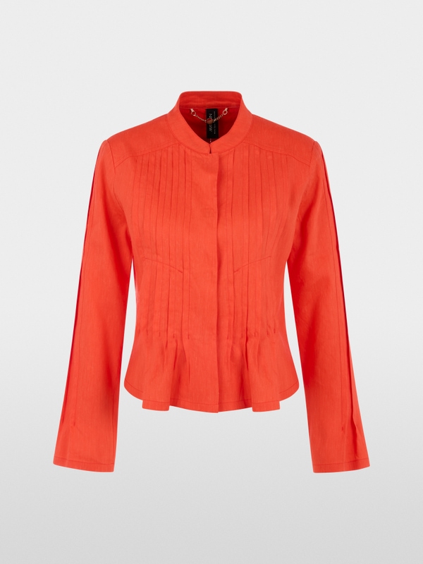 Feminine jacket with pintuck details