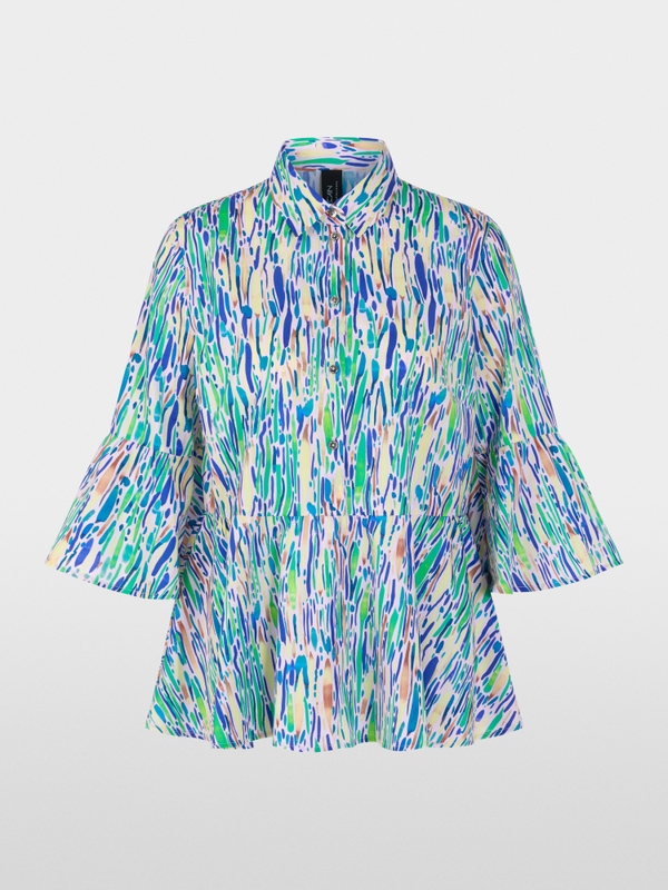 Feminine blouse with confetti print