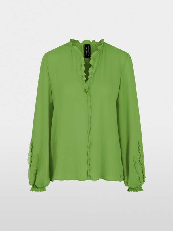 Feminine blouse with ruffle