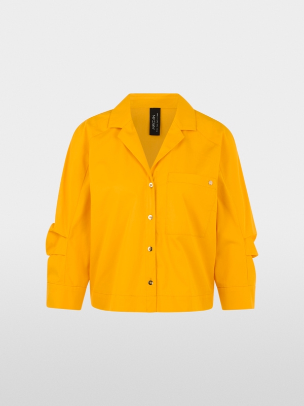 Casual cropped blouse