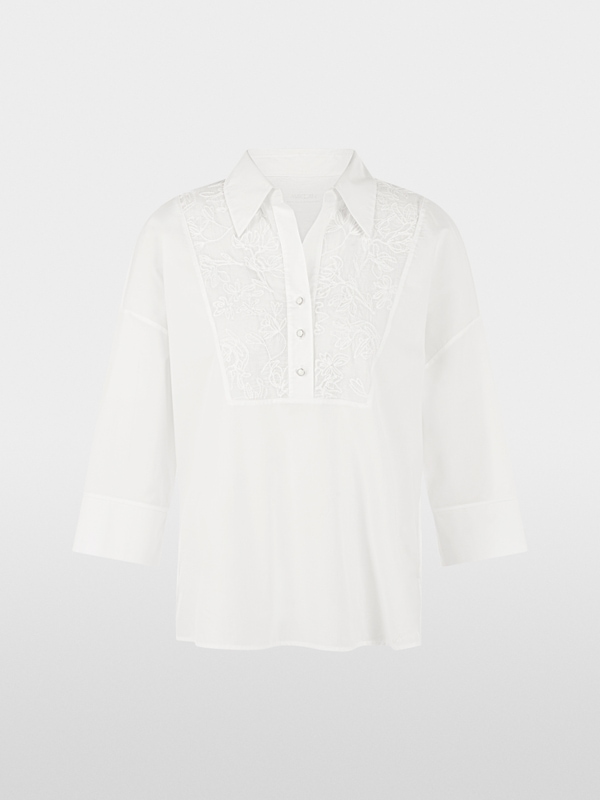 Blouse avec broderies florales