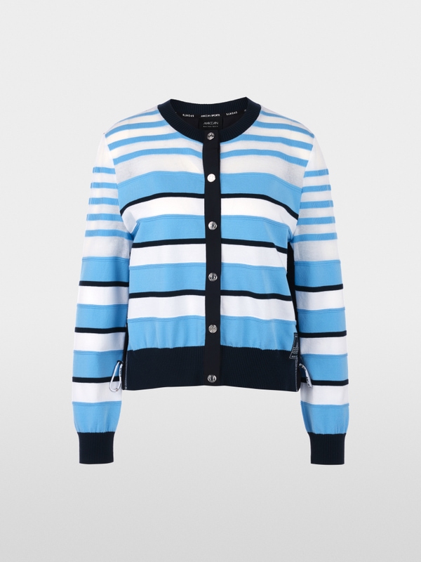 Cardigan tricoté en Allemagne