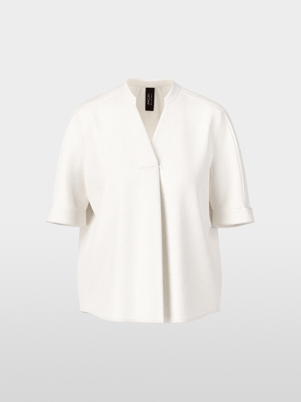 Short-sleeved blouse