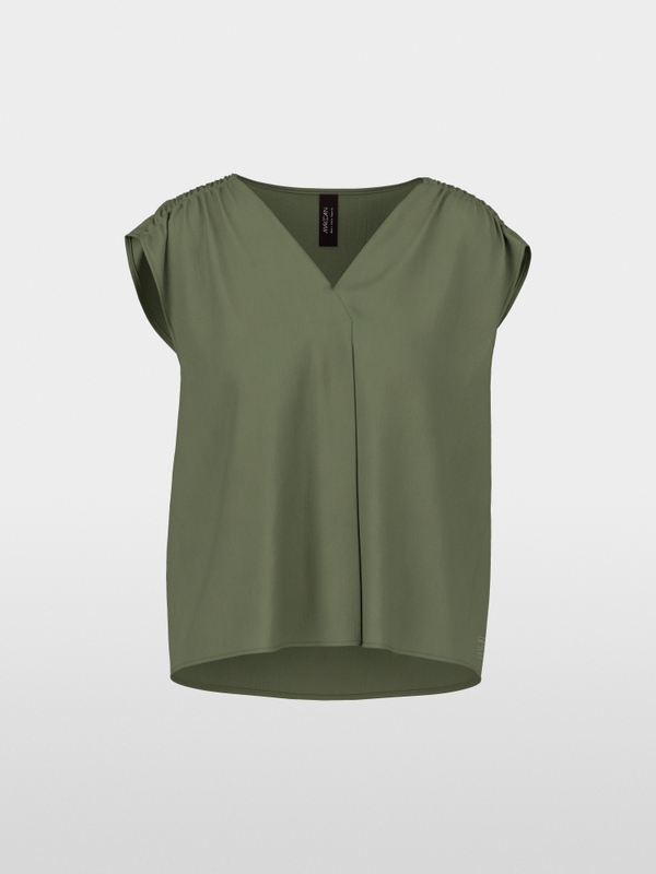 Sleeveless blouse