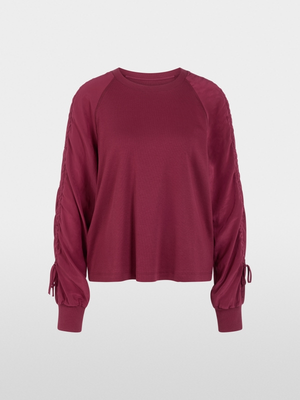 Blouse shirt with gathering