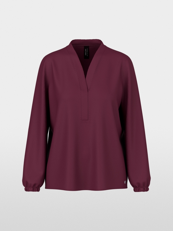 Loose-fitting blouse with V-neck