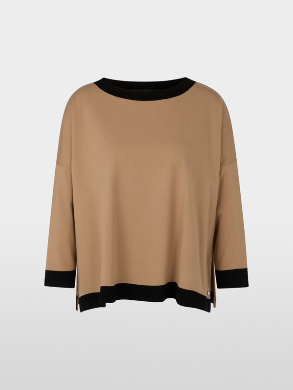 Oversized jumper with contrasting trim