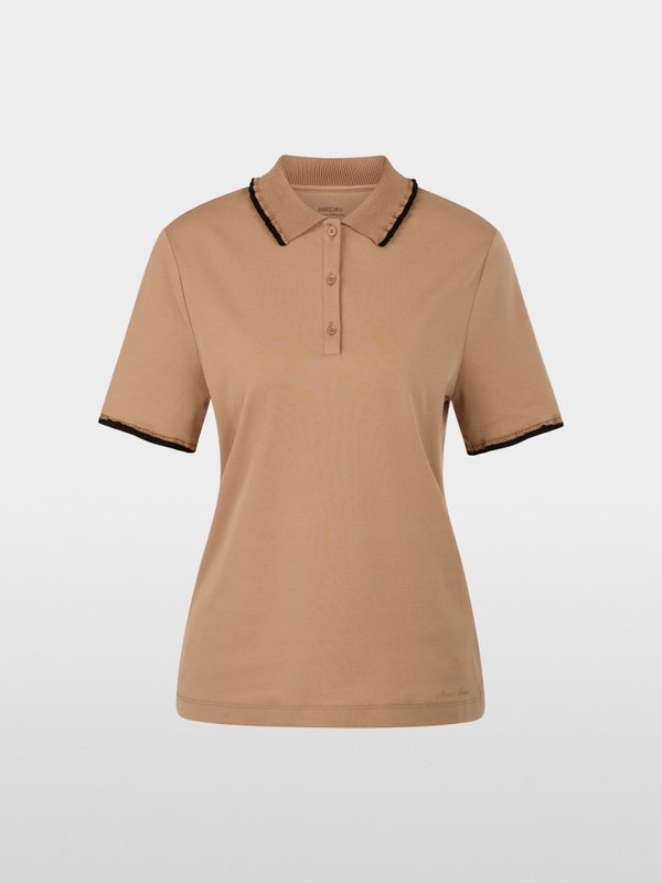 Polo shirt with contrasting details