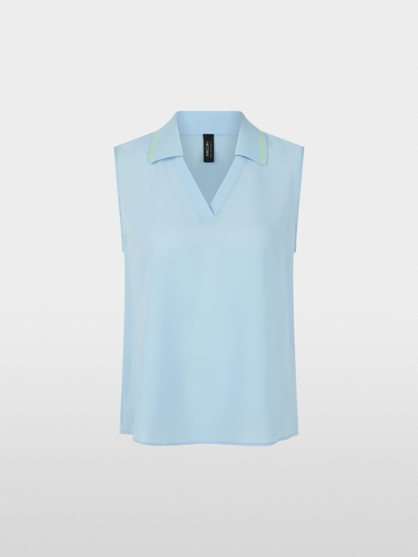 Loose-fit top
