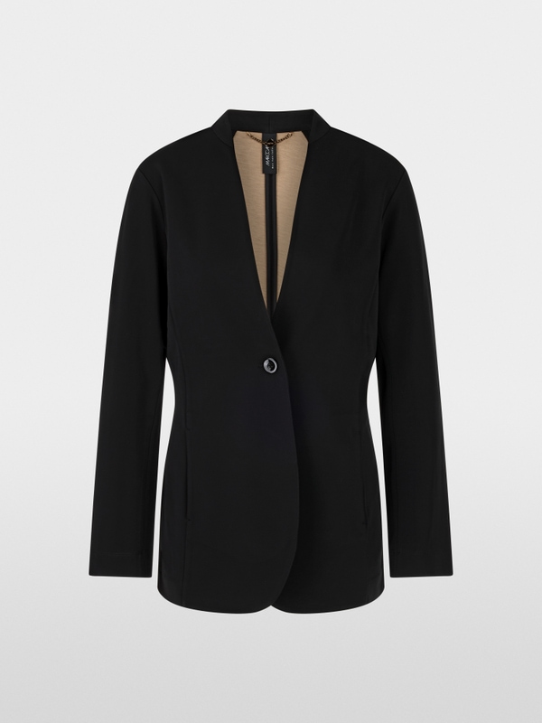 Slightly fitted blazer