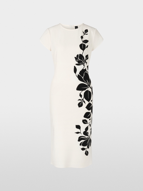 Elegant dress with floral print