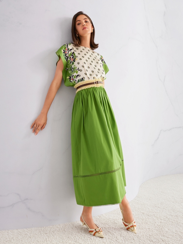 Blouse-style top with hibiscus print