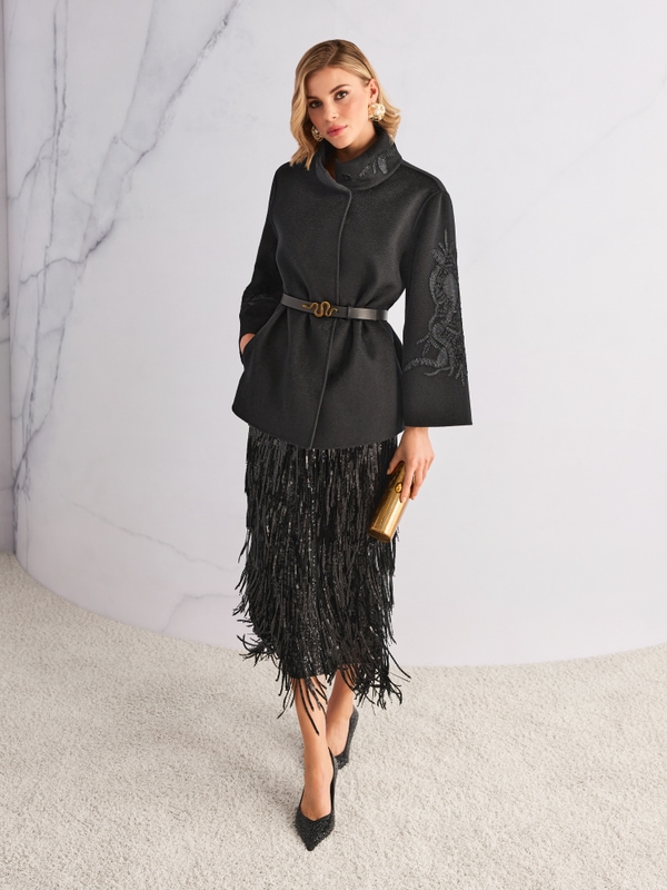 Leather pumps with studs