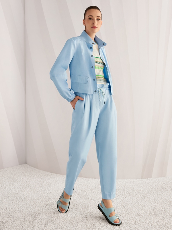 Short cotton jacket with mesh lining