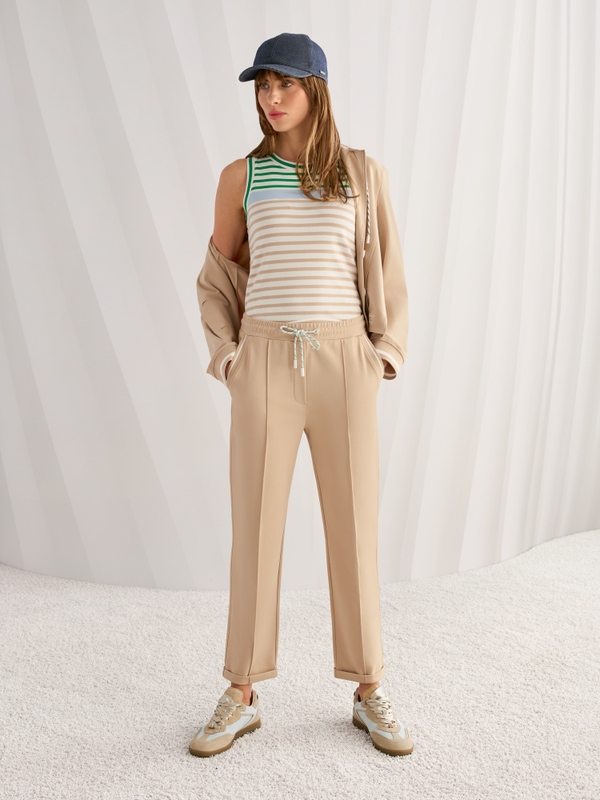 Cap made from stretch viscose