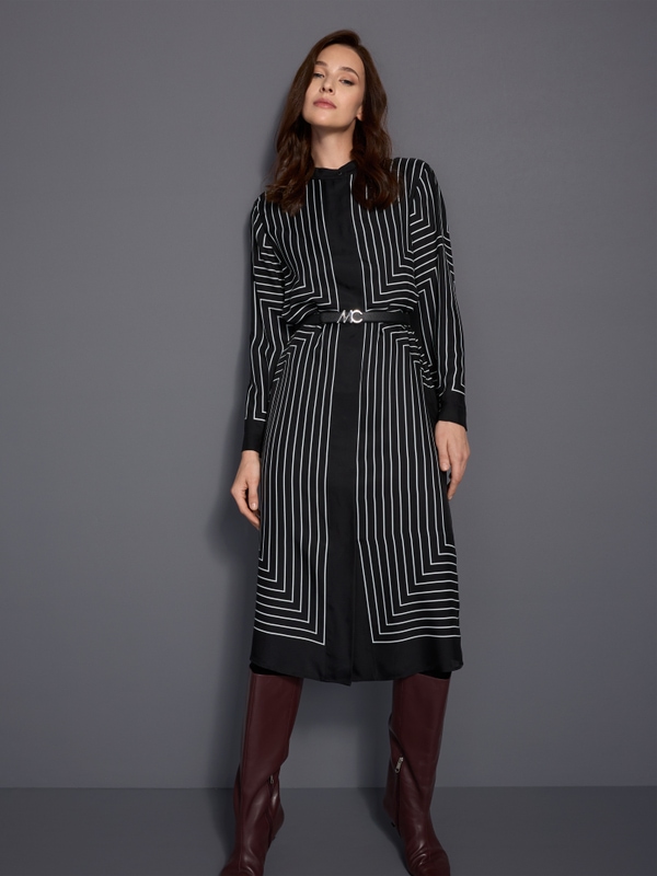 Midi dress with graphic pattern