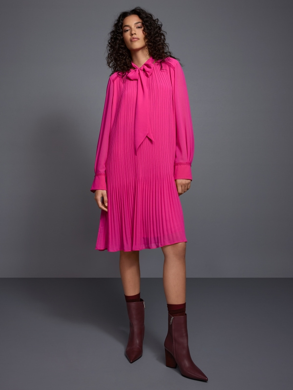 Chiffon dress with bow