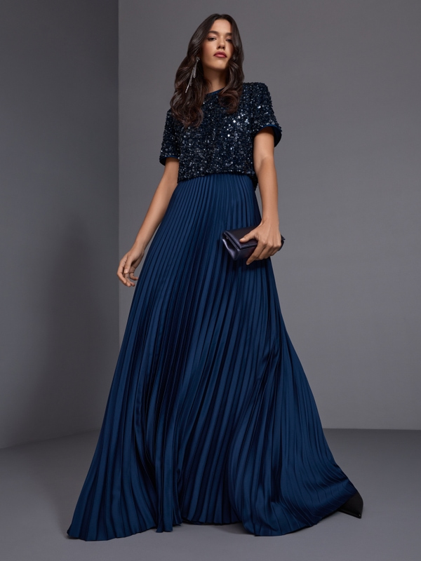 Maxi dress with sequins and pleats