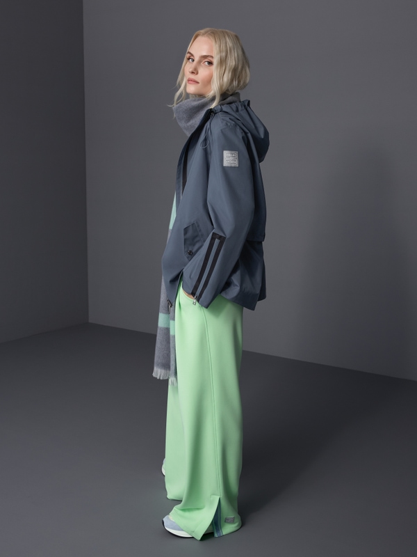 Lightweight outdoor jacket
