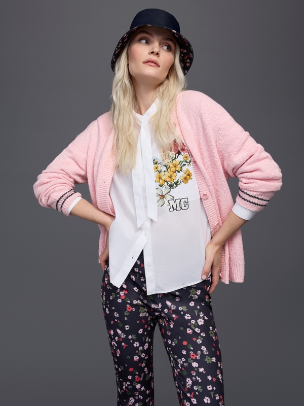 Cardigan uni tricoté en Allemagne