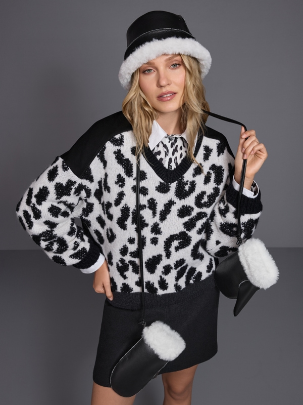 ‘Knitted in Germany’ leo print jumper
