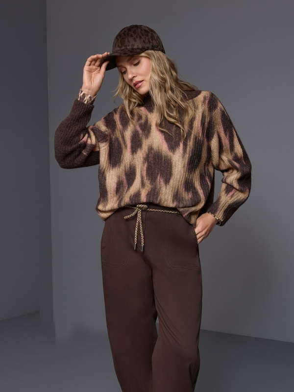 ‘Knitted in Germany’ leo print jumper