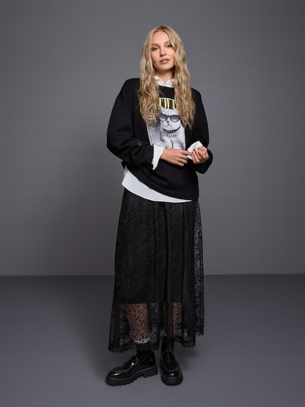Lace midi skirt