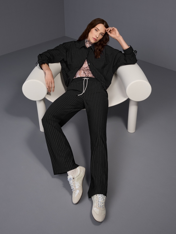 Pantalon à enfiler WELKOM à fines rayures