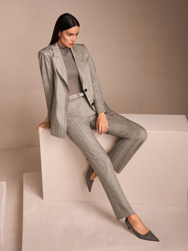 Elegant blazer with stripes
