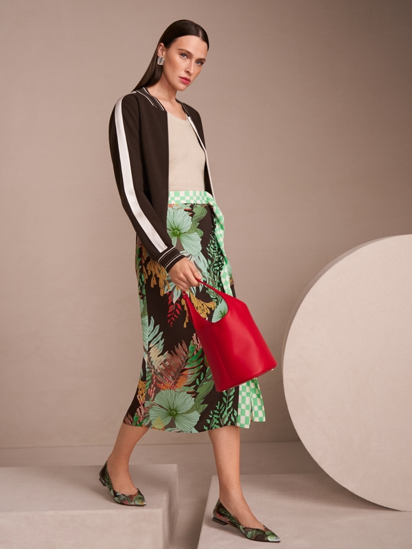 Ballerina mit floralem Print