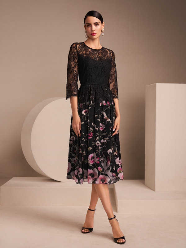 Kleid mit Spitze und Blumenmuster