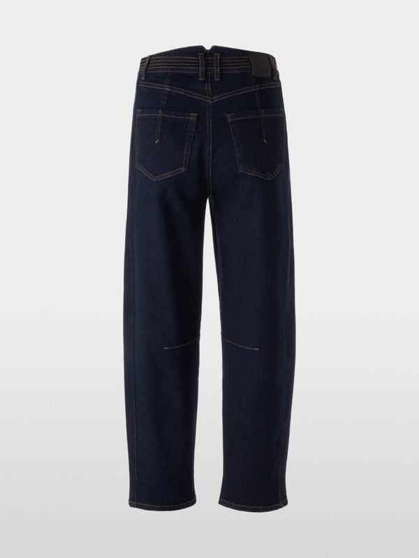 Jean modèle RUMA avec coutures contrastées