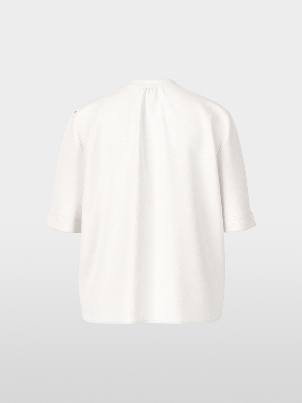 Short-sleeved blouse