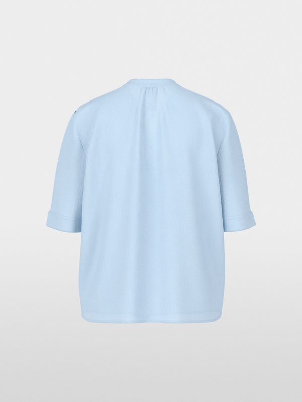 Short-sleeved blouse