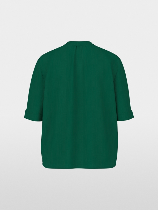 Short-sleeved blouse