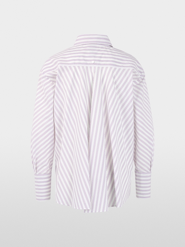 Wrap blouse in a modern layered look
