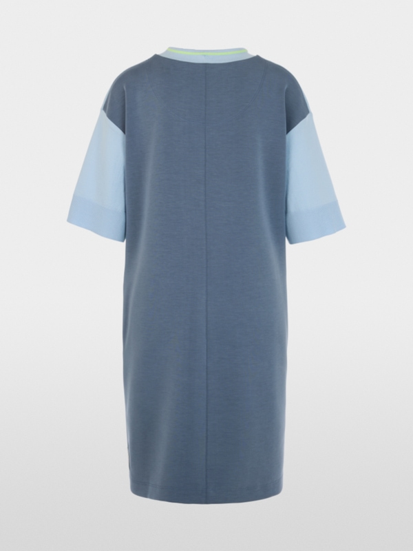 Robe en maille tricotée en Allemagne