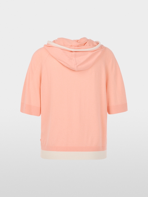 Fine-knit hoodie with contrast details