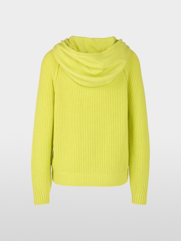 Pull à capuche tricoté en Allemagne