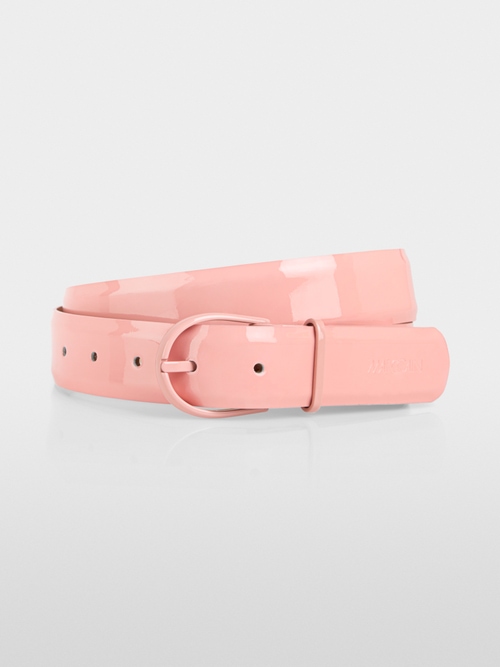 Patent leather belt with logo embossing