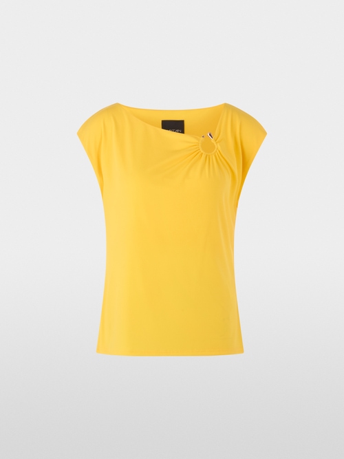 Stretch top with cut-out