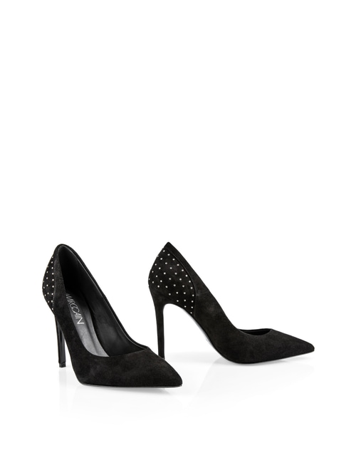 Suede pumps with rivets